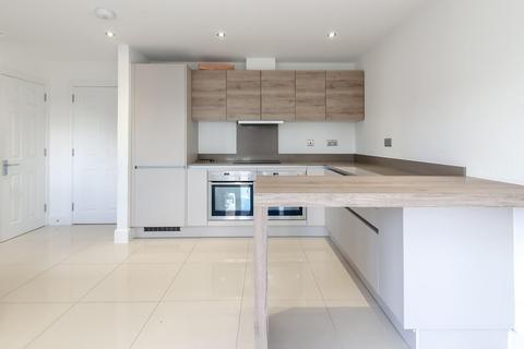 4 bedroom semi-detached house to rent, Picardy Close, Dobbs Weir, Hoddesdon