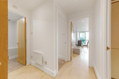 1 bedroom flat to rent, St George Wharf, Vauxhall, London, SW8
