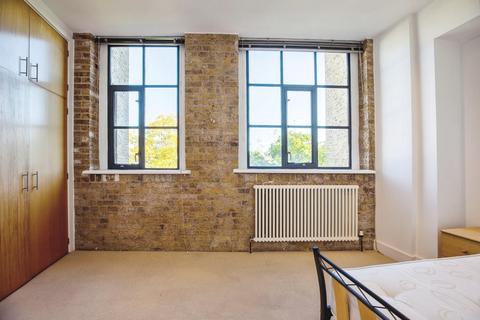 2 bedroom flat to rent, Thrawl Street, E1