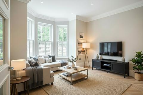 4 bedroom terraced house for sale, Oak Mount Place, Weybridge KT13