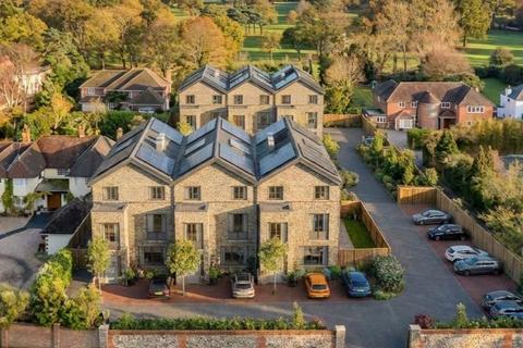 undefined, Coombe Lane West, Surrey KT2