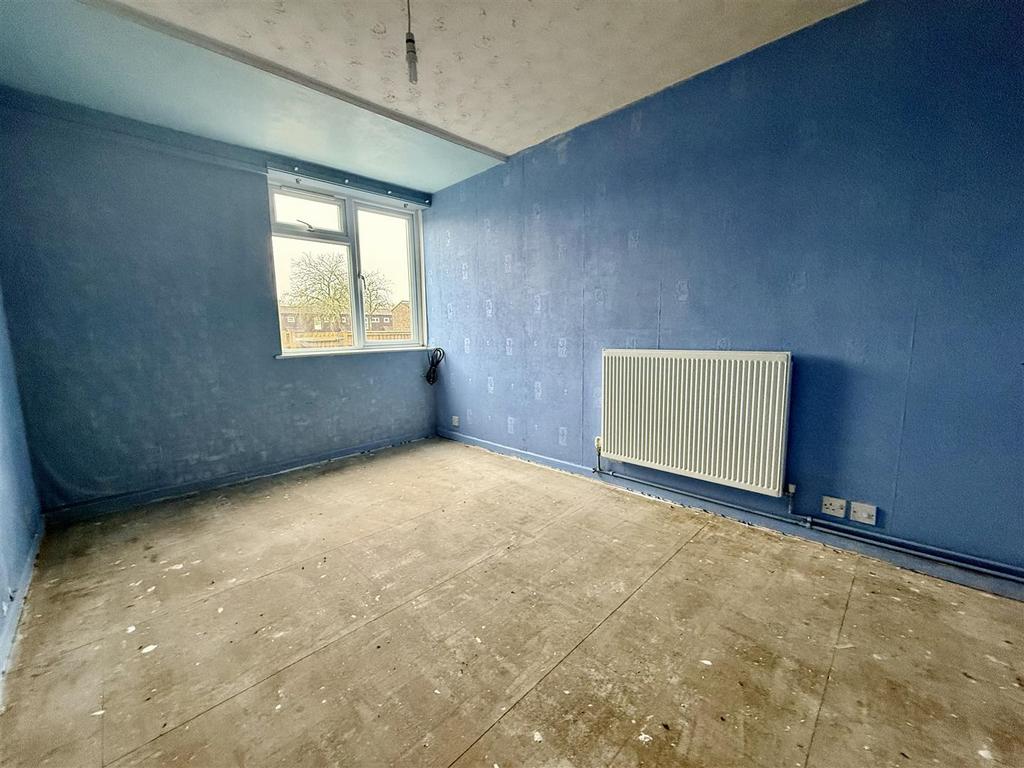 Lot Image2440932.jpg