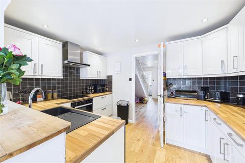 2 bedroom terraced house for sale, Popular riverbank location in Clevedon