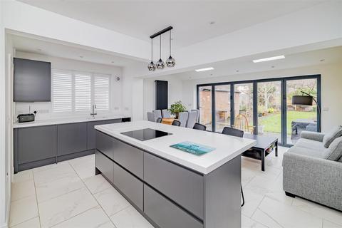 4 bedroom semi-detached house for sale, 18 Shelton Road, Shrewsbury, SY3 8SS