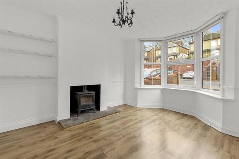 2 bedroom semi-detached house for sale, Hughenden Road, High Wycombe HP13