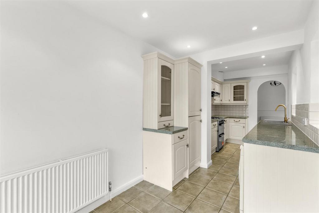 181 Hughenden Rd, HP13 5 PL-9.jpg