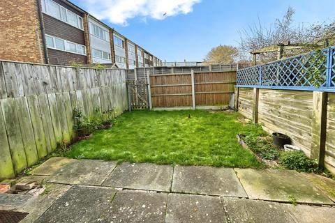 3 bedroom townhouse for sale, Wykeham Road, Sittingbourne
