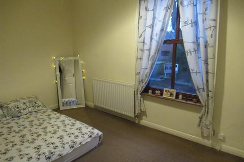 2 bedroom terraced house to rent, Firs Lane, Leigh WN7
