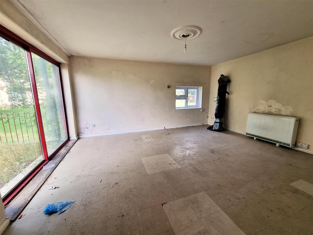 Lot Image1710895.jpg