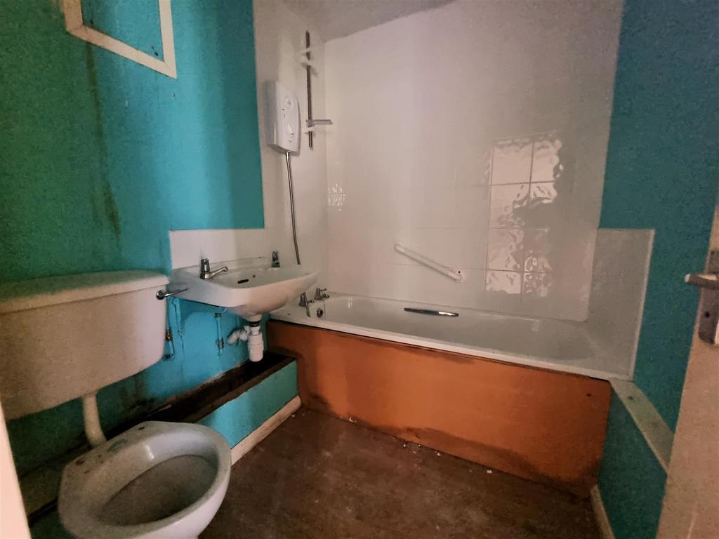 Lot Image1710893.jpg