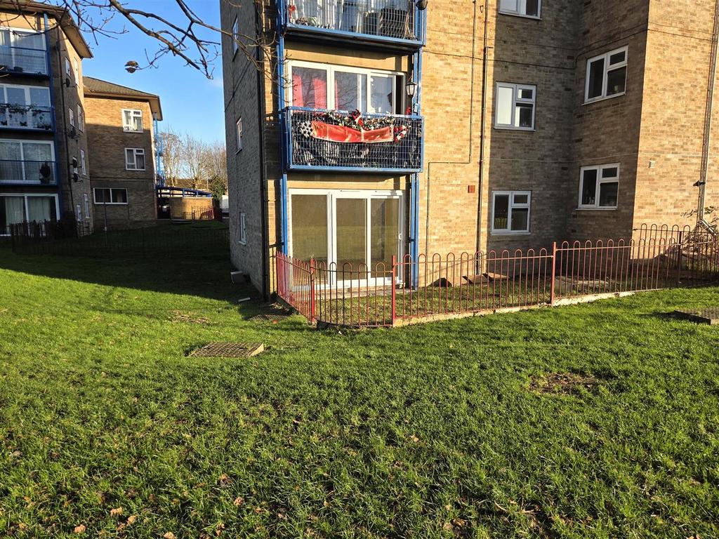 1 Bailey House - Close.jpg