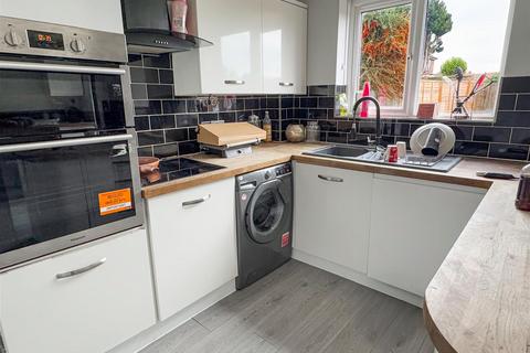 4 bedroom detached house for sale, Granary Way, Littlehampton BN17