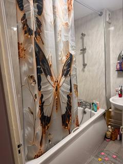 1 bedroom in a house share to rent, Danescombe, London SE12