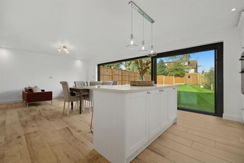 undefined, Pine Drive, Ingatestone