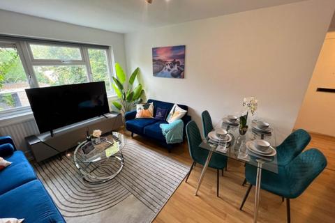 2 bedroom flat to rent, St Peters Way, Milton Keynes MK13