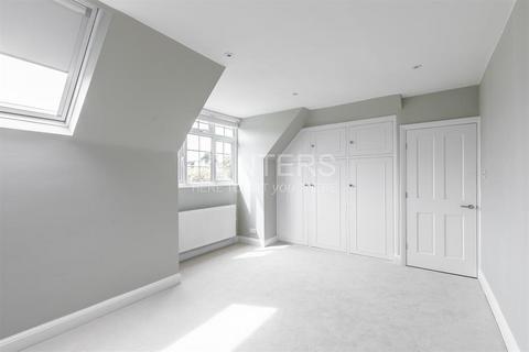 4 bedroom semi-detached house to rent, Sanderstead Ave,  London, Greater London, NW2