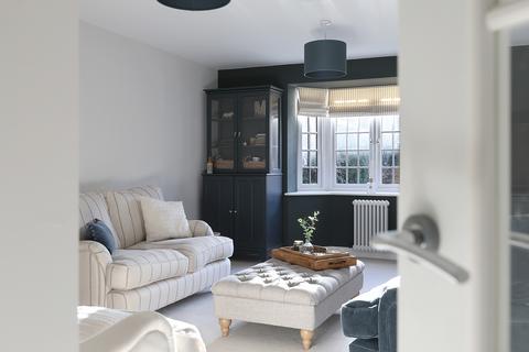 4 bedroom detached house for sale, Haine Close, Horley, Surrey, RH6