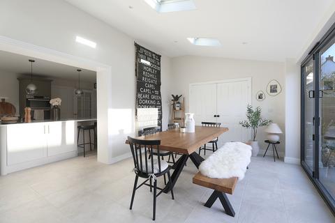 4 bedroom detached house for sale, Haine Close, Horley, Surrey, RH6