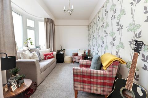 3 bedroom detached house for sale, Kings Parade, Clacton-on-sea, CO15 5