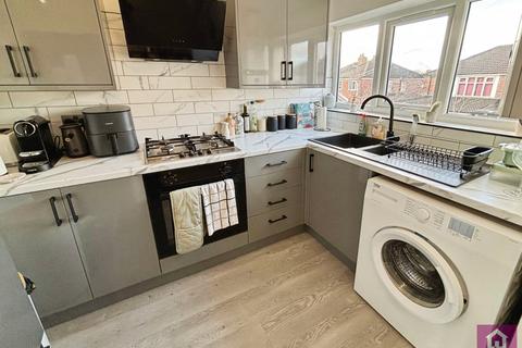 2 bedroom maisonette for sale, Burnage Lane, Burnage, Greater Manchester, M19