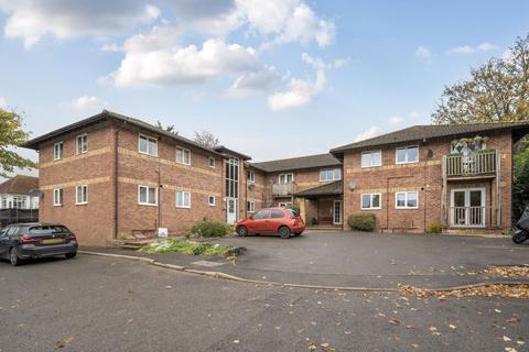 2 bedroom ground floor flat for sale, Charlton Road, Andover, SP10 3LQ