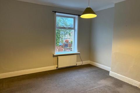 2 bedroom terraced house to rent, Hollington Street, Colne BB8