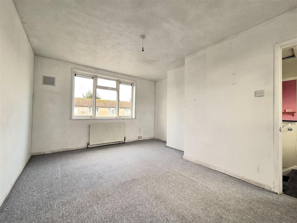 41 Heathfield - Bedroom.jpg