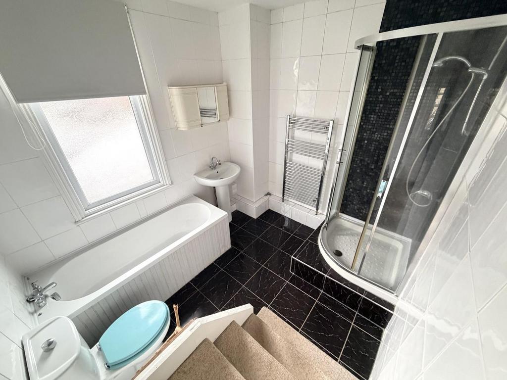 En suite bathroom