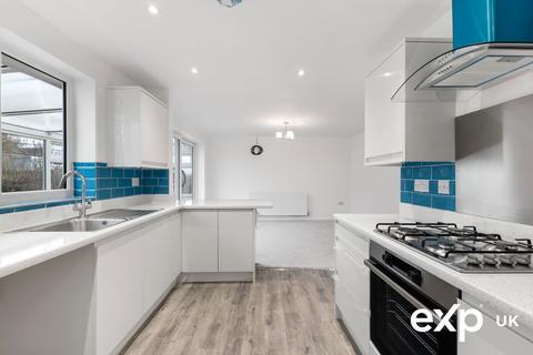 3 bedroom semi-detached bungalow for sale, Southwell Road East, Mansfield NG21