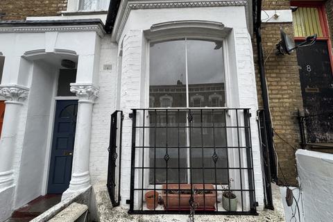 1 bedroom ground floor flat to rent, Palatine Road, London N16