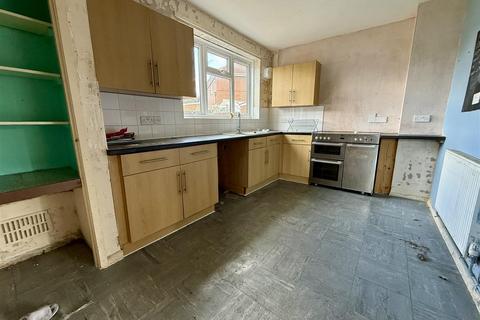 3 bedroom semi-detached house for sale, Southway, Trowbridge BA14