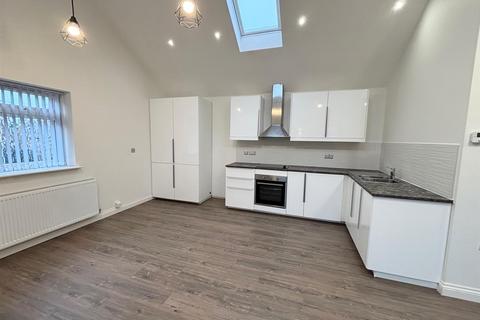 2 bedroom apartment to rent, Stratford Road, Shirley