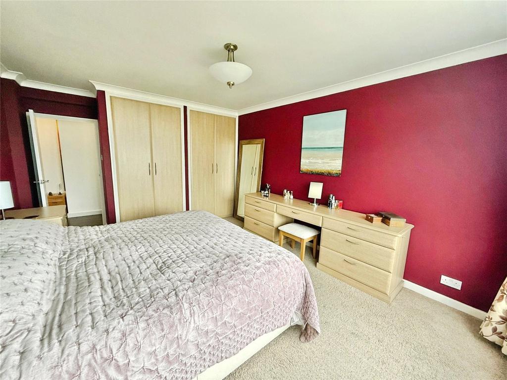 Bedroom 1 Pic 2
