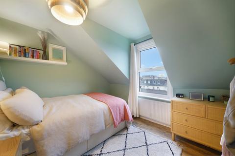 1 bedroom flat for sale, Stanger Road, London, SE25