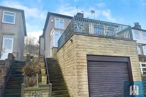 3 bedroom semi-detached house to rent, Cross Lane, Newsome, Huddersfield, HD4