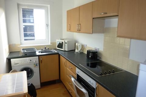 2 bedroom terraced house to rent, 8, Elliot Street, Edinburgh, EH7 5HU