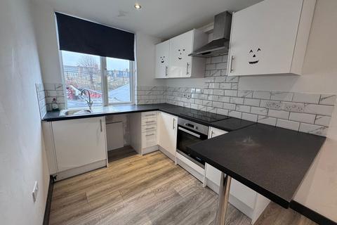 3 bedroom maisonette to rent, Winchester Road, London, Greater London. E4 9LH
