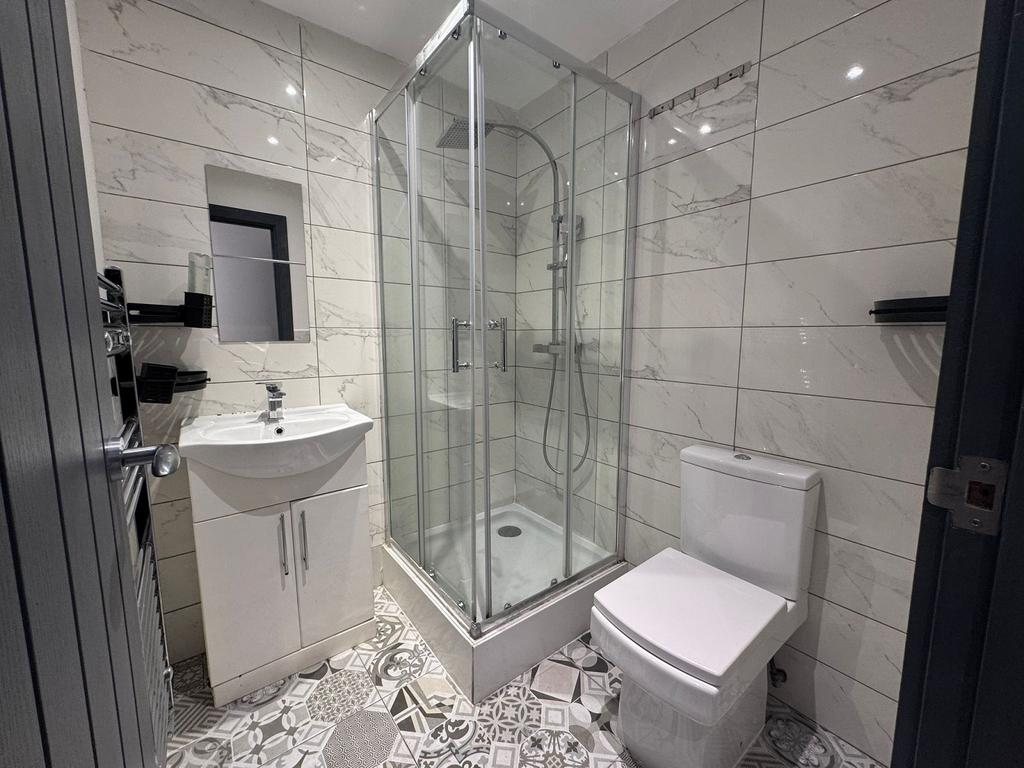 Family Shower Room Wc