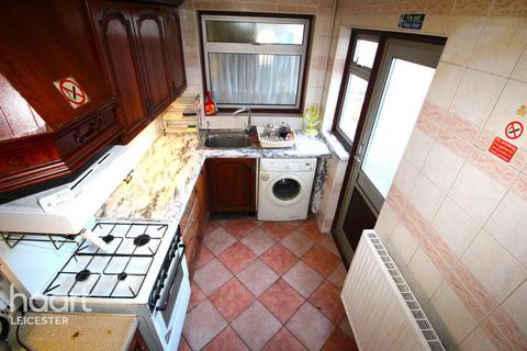 5 bedroom semi-detached house to rent, Evington Road, Leicester