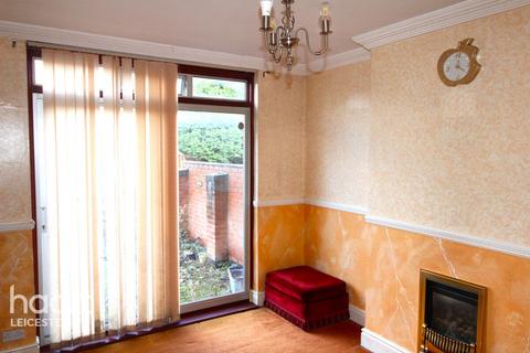 5 bedroom semi-detached house to rent, Evington Road, Leicester