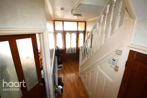 5 bedroom semi-detached house to rent, Evington Road, Leicester