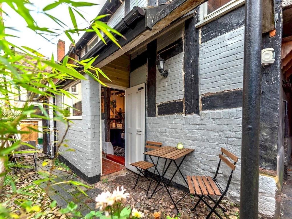 Rear courtyard