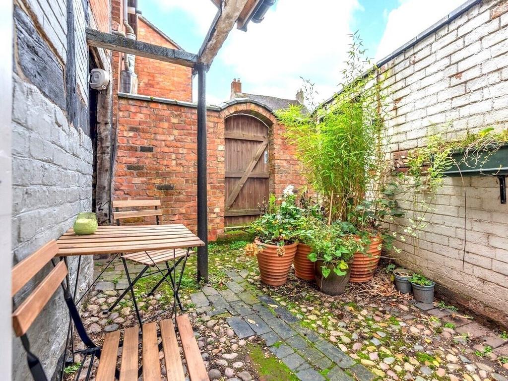 Rear courtyard