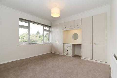 3 bedroom semi-detached house to rent, Farm Close, Amersham, Buckinghamshire, HP6