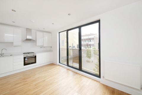 1 bedroom flat to rent, Giffin Street, Market House, SE8