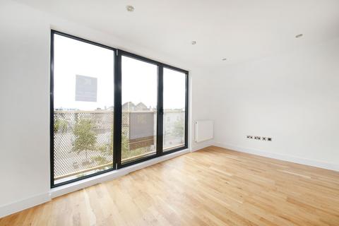 1 bedroom flat to rent, Giffin Street, Market House, SE8