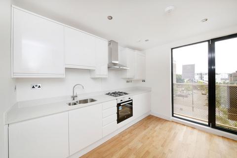 1 bedroom flat to rent, Giffin Street, Market House, SE8