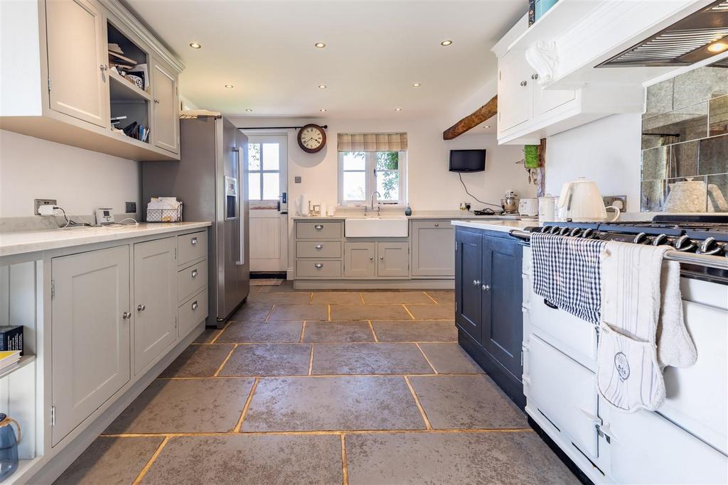 Willow Cottage 43 Berwick Ln  (5).jpg