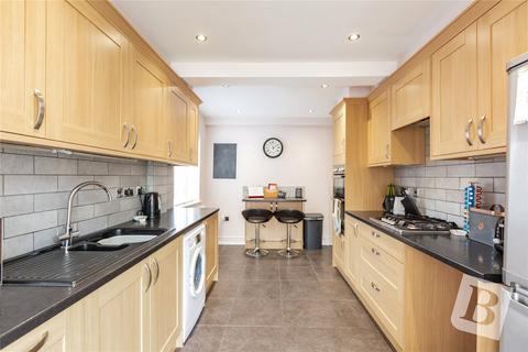 3 bedroom semi-detached house for sale, Colne Close, South Woodham Ferrers, Chelmsford, Essex, CM3