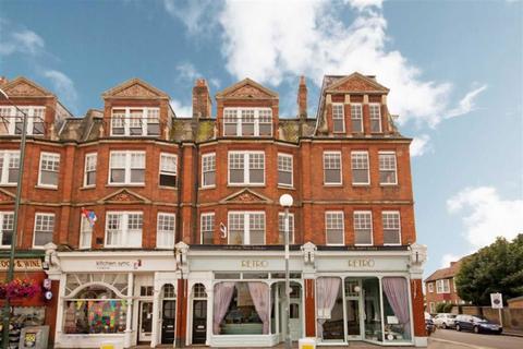 2 bedroom flat to rent, High Street, Teddington TW11